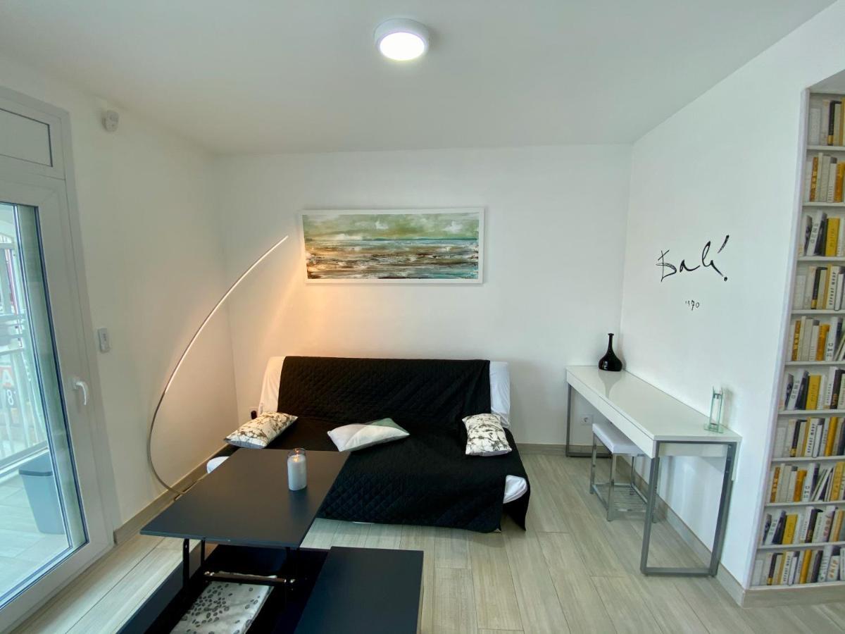 Superbe Appartement , Tout Confort, 40 M2 + 10 M2 Terrasse 艾姆布里亚布拉瓦 外观 照片