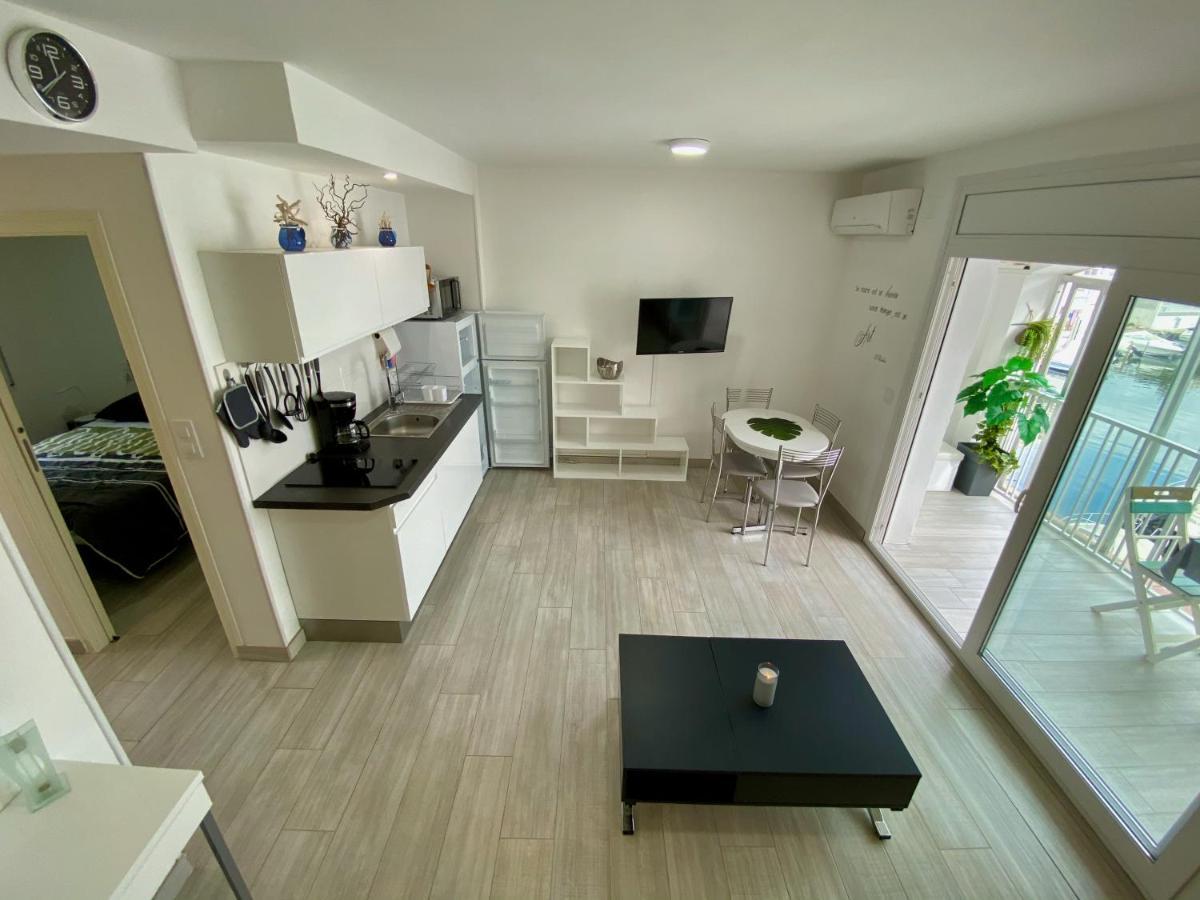 Superbe Appartement , Tout Confort, 40 M2 + 10 M2 Terrasse 艾姆布里亚布拉瓦 外观 照片