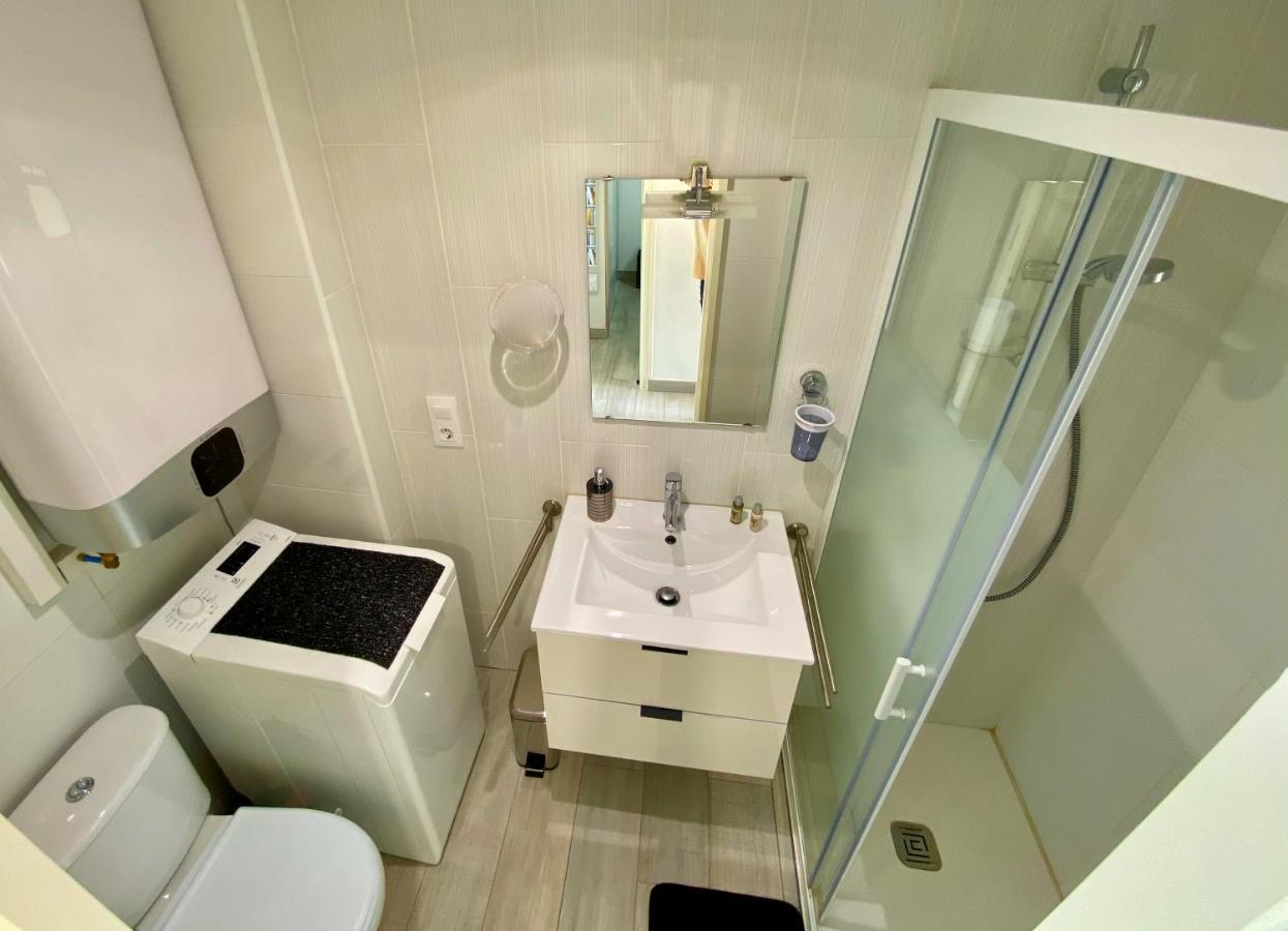 Superbe Appartement , Tout Confort, 40 M2 + 10 M2 Terrasse 艾姆布里亚布拉瓦 外观 照片